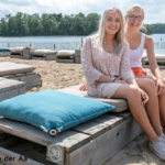 Deze meiden gaan echt niet topless op het strand liggen