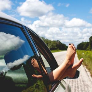 Voeten uit auto LR Voeten uit auto LR