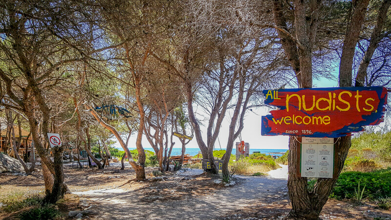 Strand met Nudists welcome