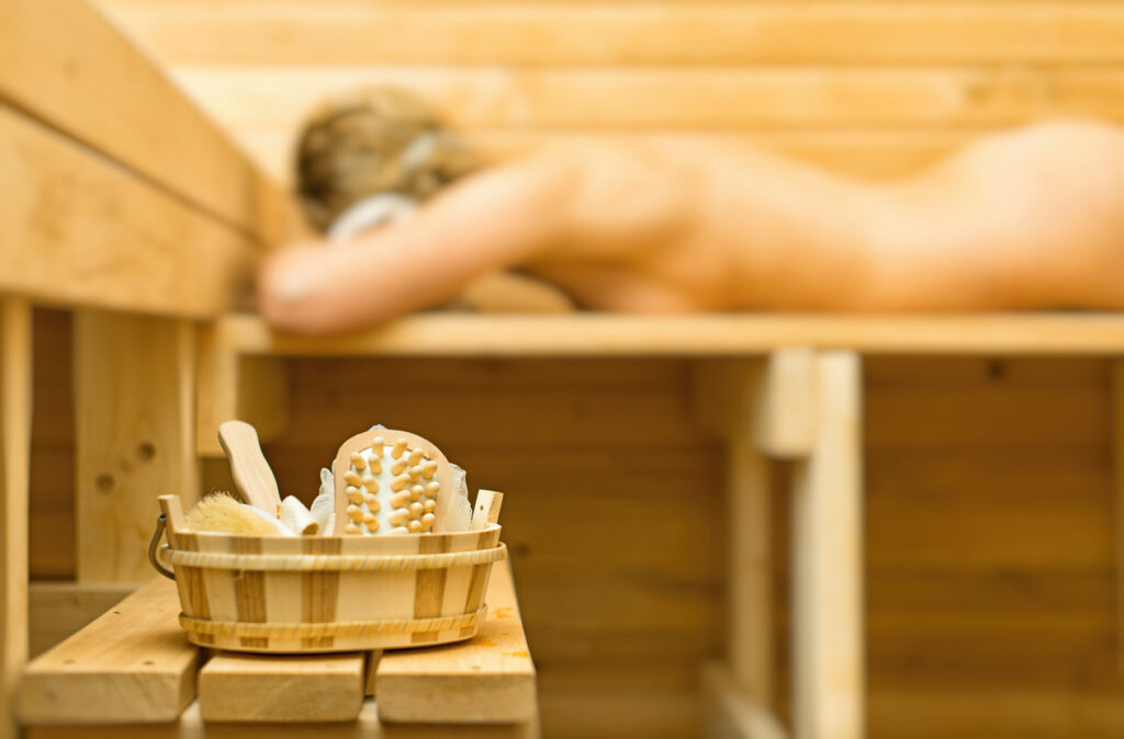 Naaktrecreatie bloot in de sauna