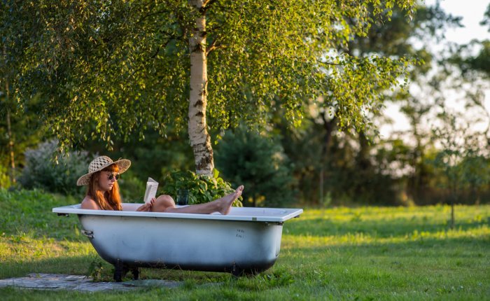 Summer_bathtub_book_1